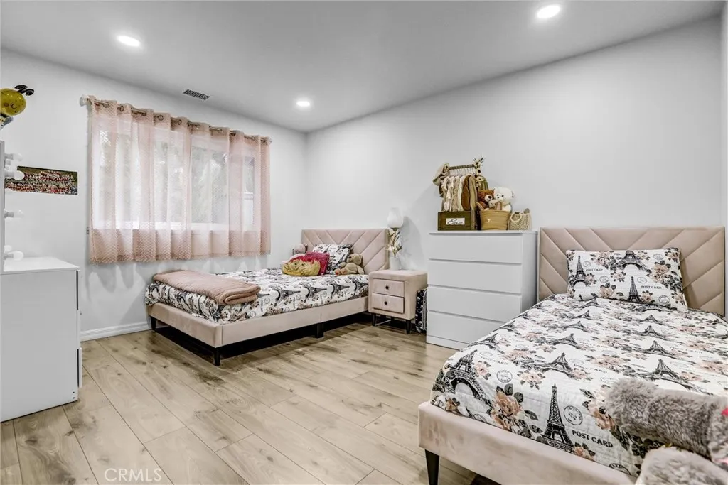 Additional image 33 of 28947 Lotusgarden Dr, Canyon Country, CA 91387