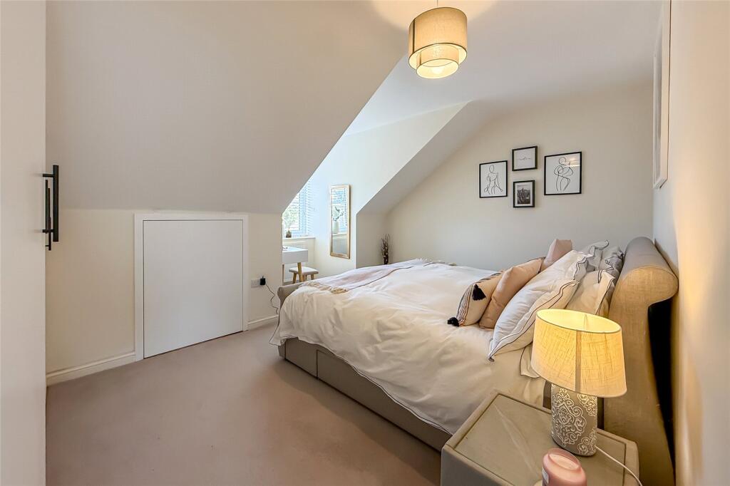 Additional image 22 of Neville Close, St. Albans, Hertfordshire, AL3