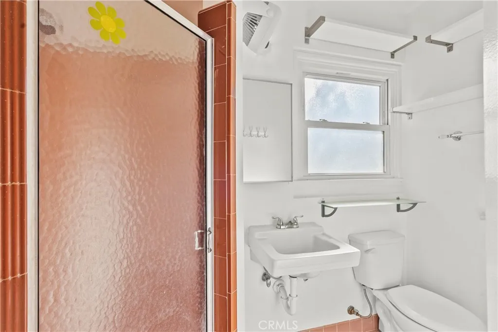 Additional image 34 of 16731 Victory Boulevard, Van Nuys, CA 91406