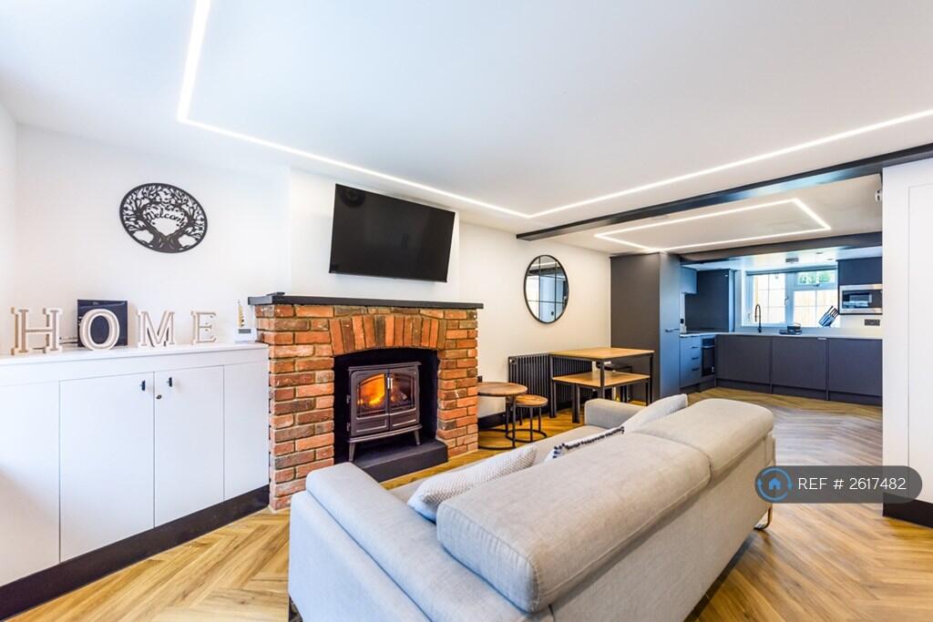 Additional image 27 of High Street, Redbourn, AL3