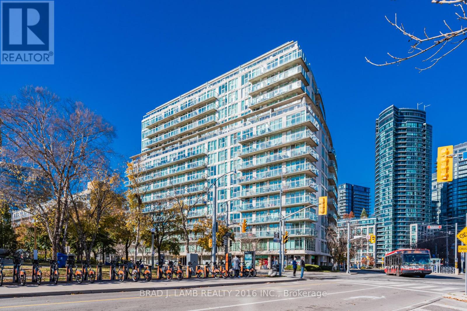 Property image for 1122 - 650 QUEENS QUAY W|Toronto (Niagara), Ontario M3V3N2