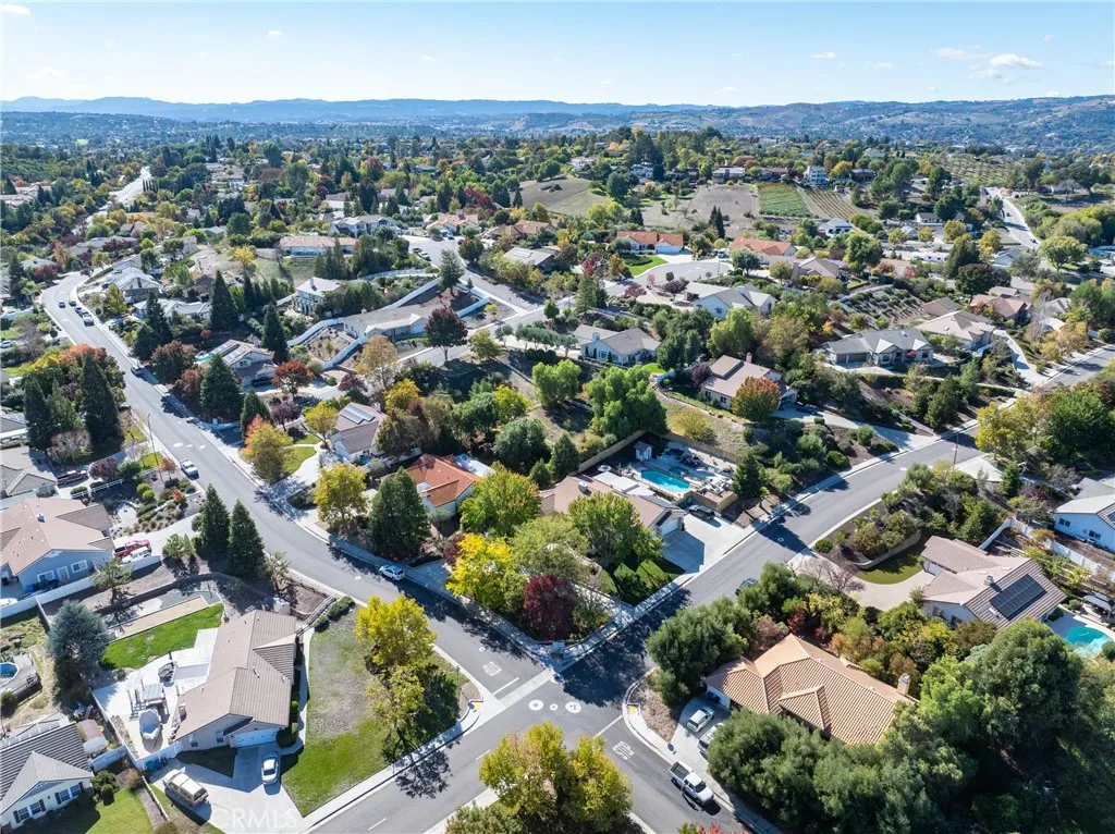 Additional image 107 of 1329 Crown Way, Paso Robles, CA 93446