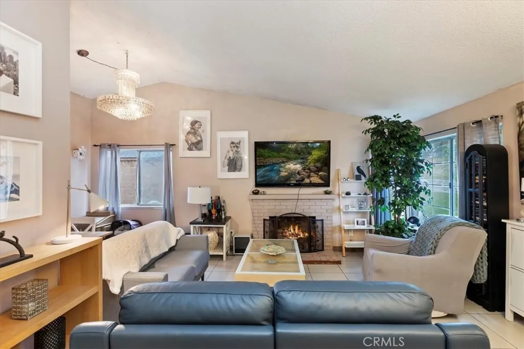 Additional image 7 of 156 S Loretta St, Rialto, CA 92376