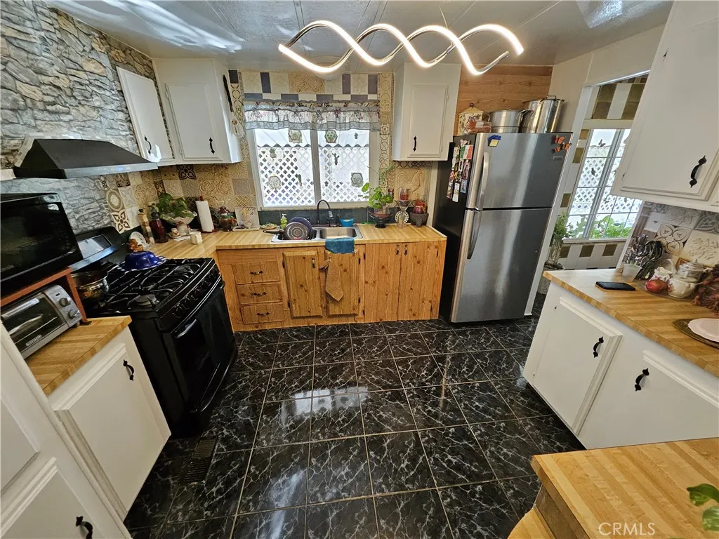 Additional image 16 of 17400 Valley Blvd Unit 74, Fontana, CA 92335