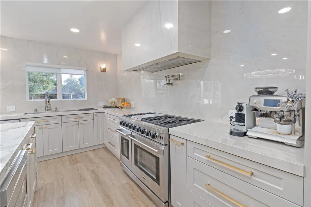 Additional image 13 of 5439 Gentry Avenue, Valley Village, CA 91607