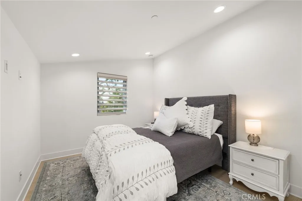 Additional image 43 of 2127 Cresta Dr, Newport Beach, CA 92660