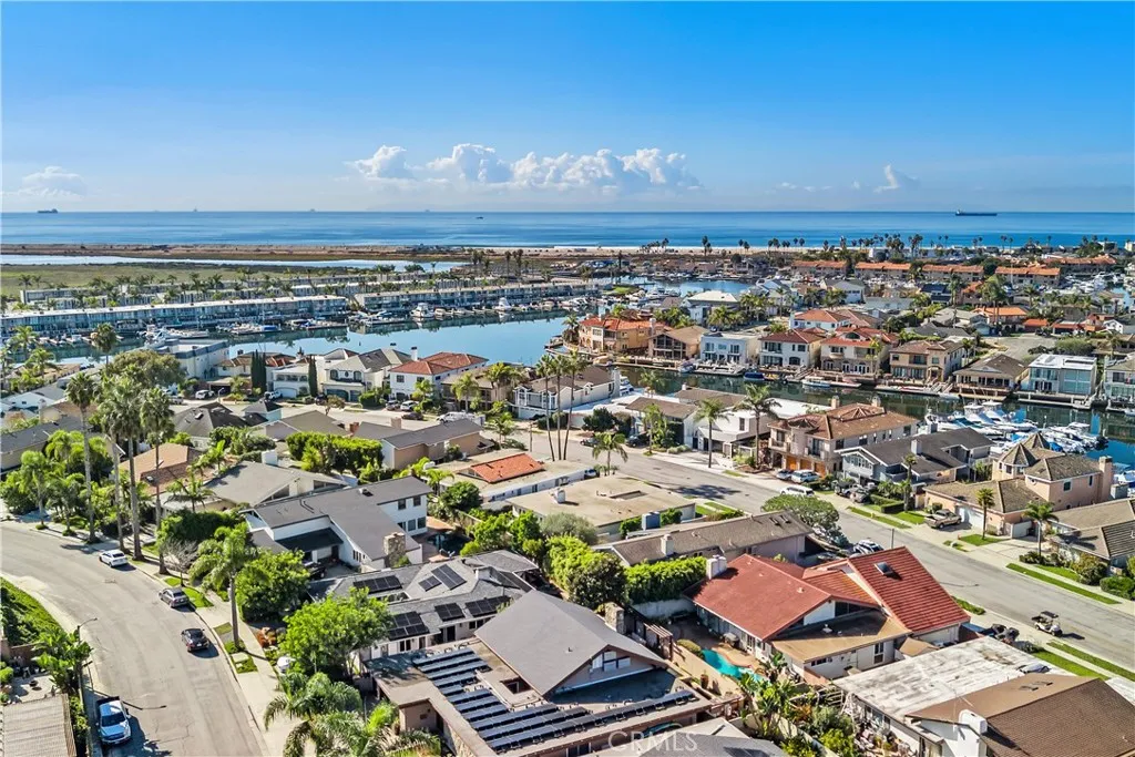 Additional image 32 of 16931 Roundhill Dr, Huntington Beach, CA 92649