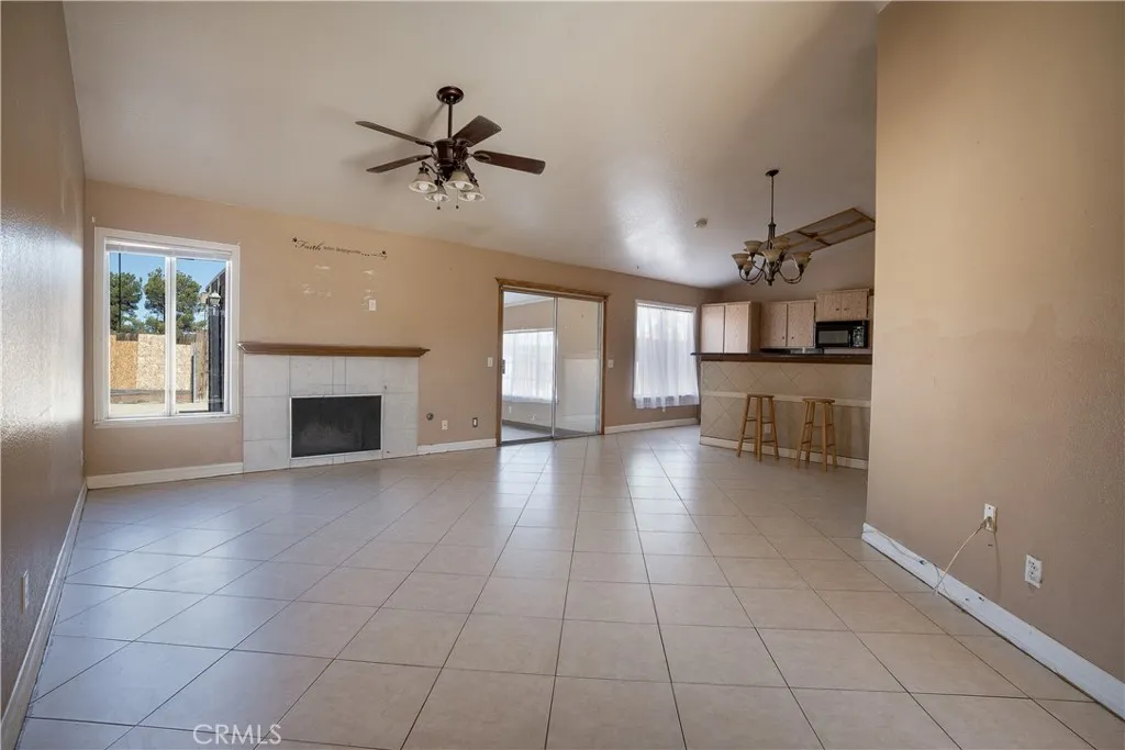 Additional image 18 of 4015 Triton, Palmdale, CA 93552