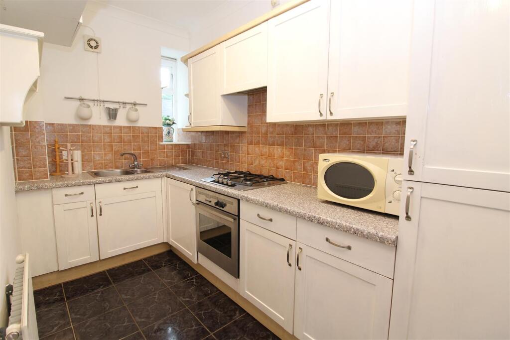 Additional image 4 of Hillside Road, St. Albans