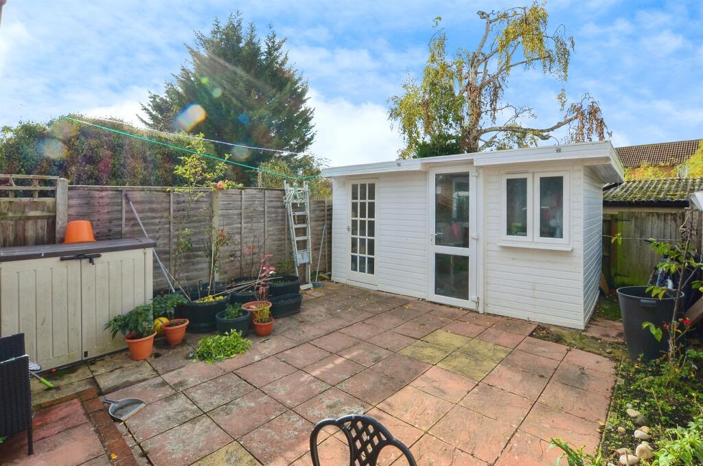 Additional image 12 of Alder Close, Park Street, St. Albans