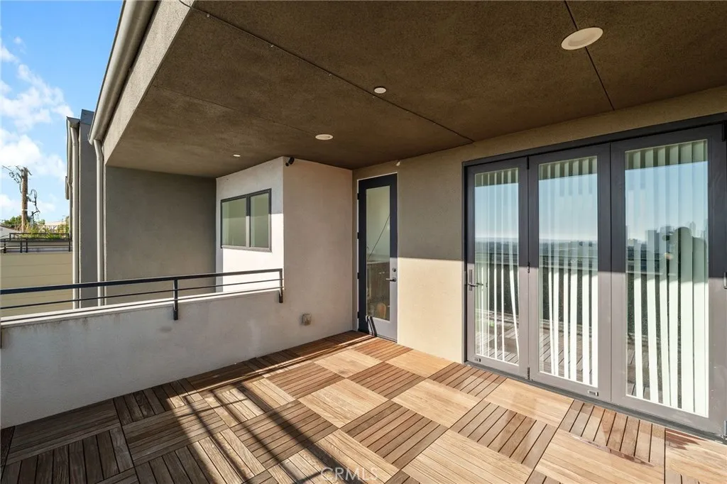 Additional image 46 of 1056 N Joels Pl, Los Angeles, CA 90012