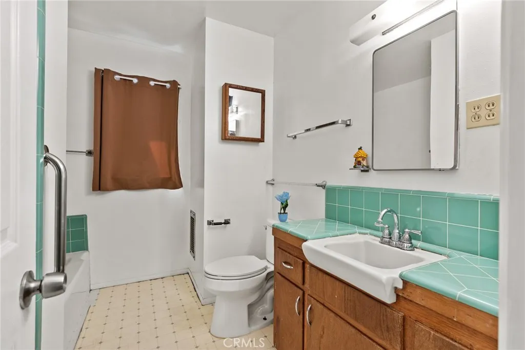 Additional image 52 of 340 E Shamrock St, Rialto, CA 92376