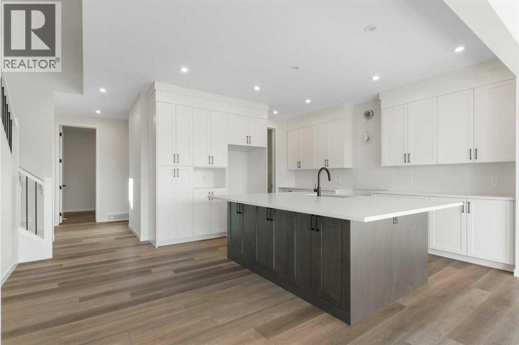 266 West Grove Lane SW|Calgary, Alberta T3H6K7