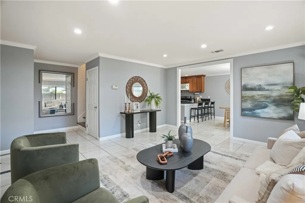 Additional image 3 of 23542 Newhall Avenue Unit 5, Newhall, CA 91321