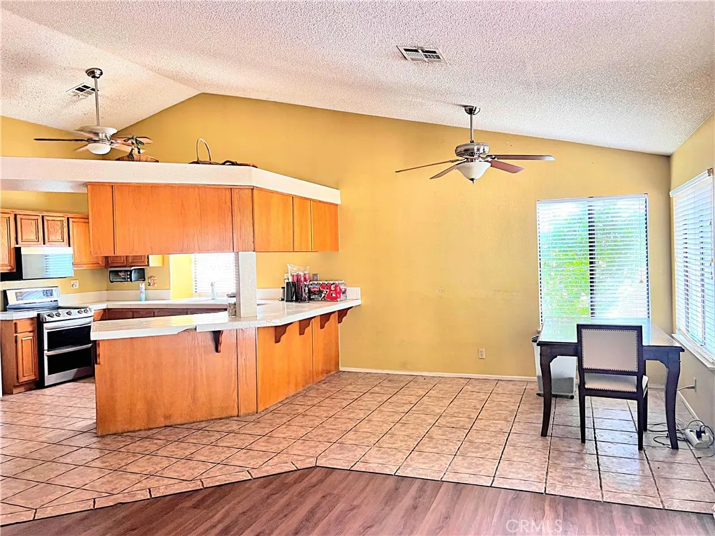 Additional image 90 of 4544 Sungate Drive N, Palmdale, CA 93551