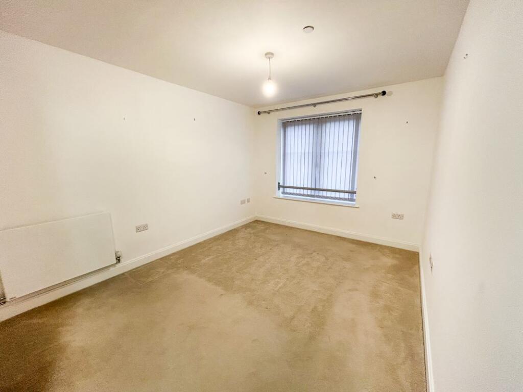 Additional image 7 of Flat 3 Highclere House, 98 Great North Road, Hatfield, Hertfordshire, AL9 5DB