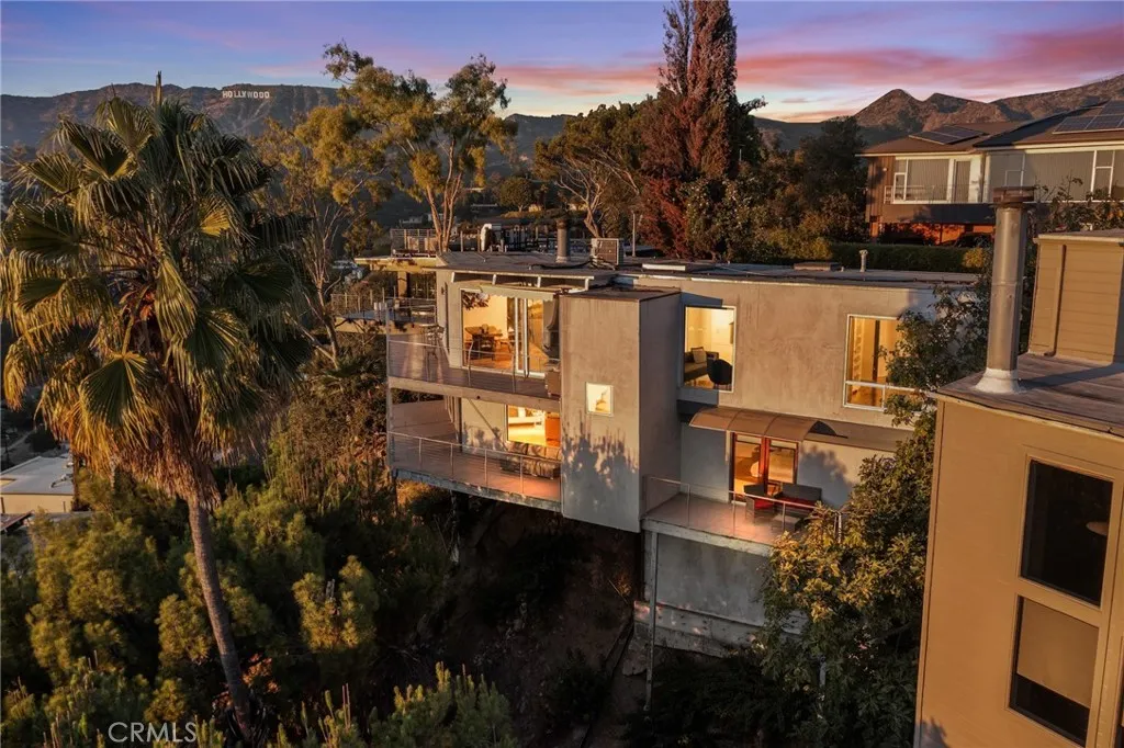 Additional image 49 of 5675 Spreading Oak Drive, Los Angeles, CA 90068