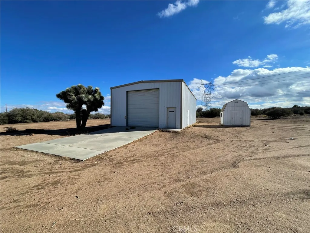 Additional image 63 of 8354 White Road, Phelan, CA 92371