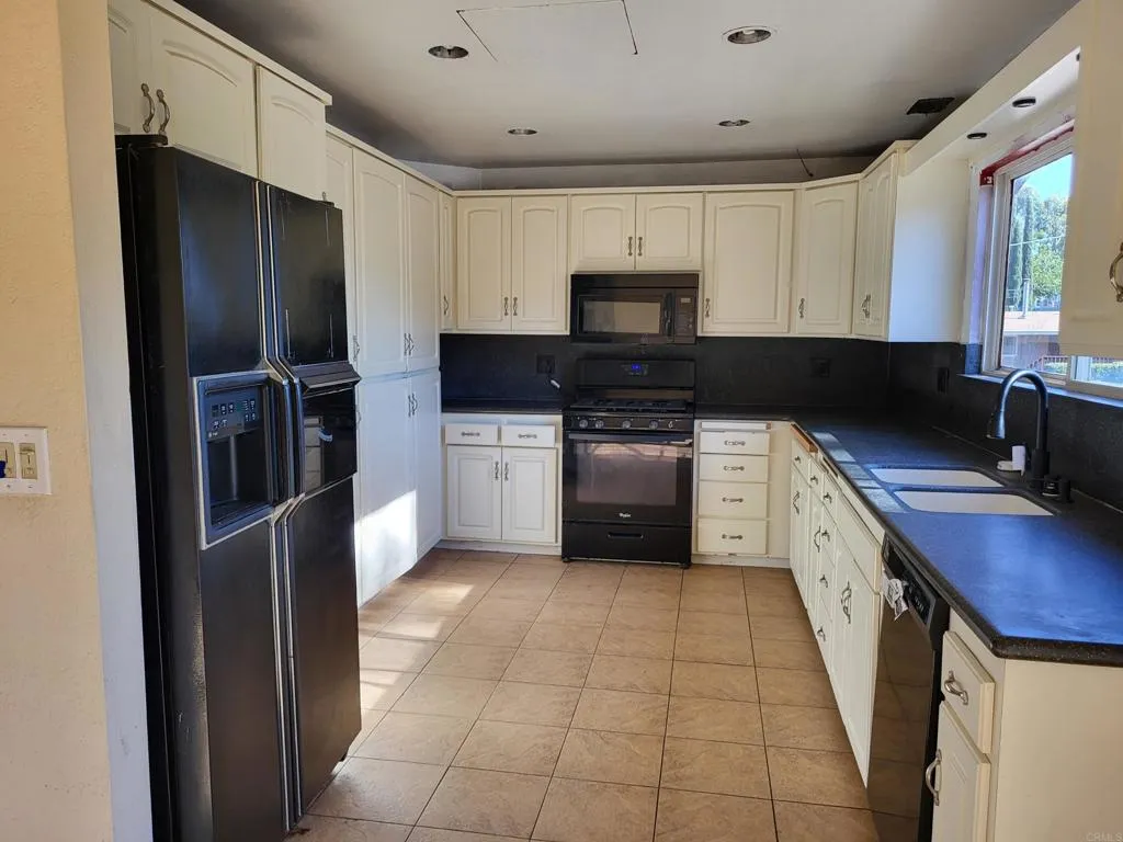 Additional image 4 of 2335 Eucalyptus Drive, El Cajon, CA 92021