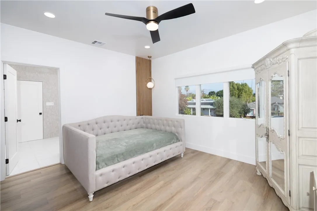 Additional image 89 of 5439 Gentry Avenue, Valley Village, CA 91607