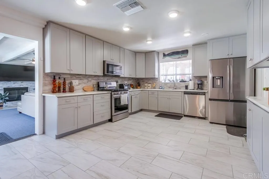 Additional image 15 of 3018 Thunder Drive, Oceanside, CA 92056