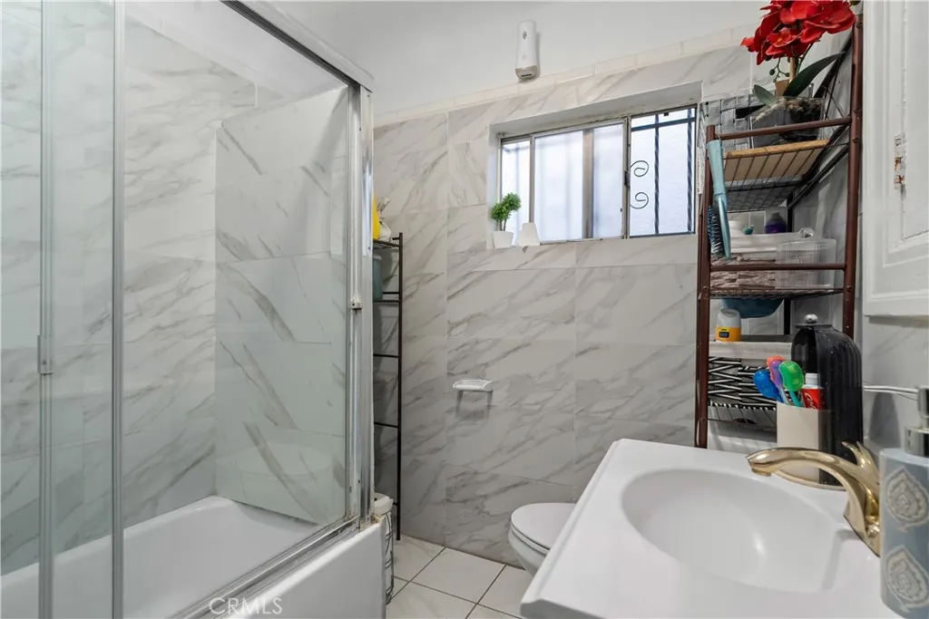 Additional image 13 of 641 W 108th St, Los Angeles, CA 90044