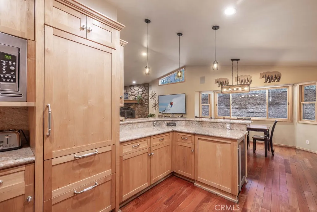 Additional image 11 of 842 Silver Tip Dr, Big Bear Lake, CA 92315