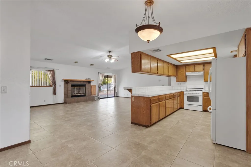 Additional image 16 of 18442 Hinton St, Hesperia, CA 92345