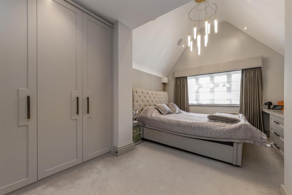 Additional image 20 of Bishops Road, Tewin, Welwyn