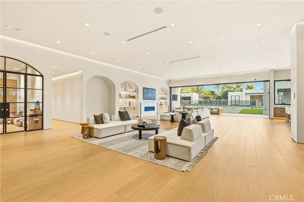 Additional image 11 of 22924 Erwin Street, Woodland Hills, CA 91367