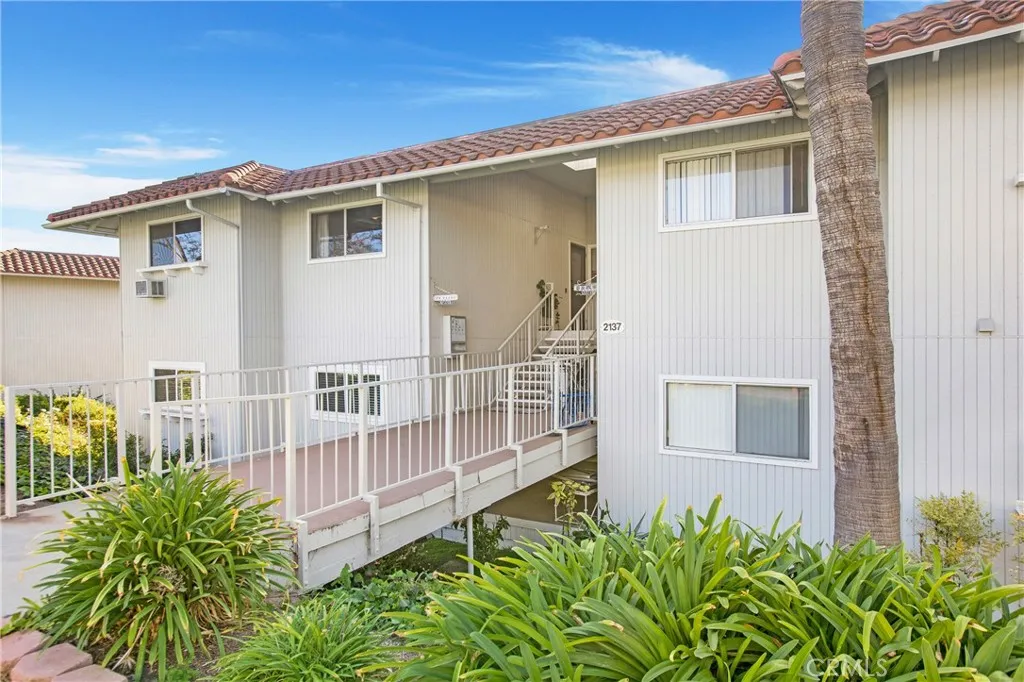 Additional image 2 of 2137 Ronda Granada Unit A, Laguna Woods, CA 92637