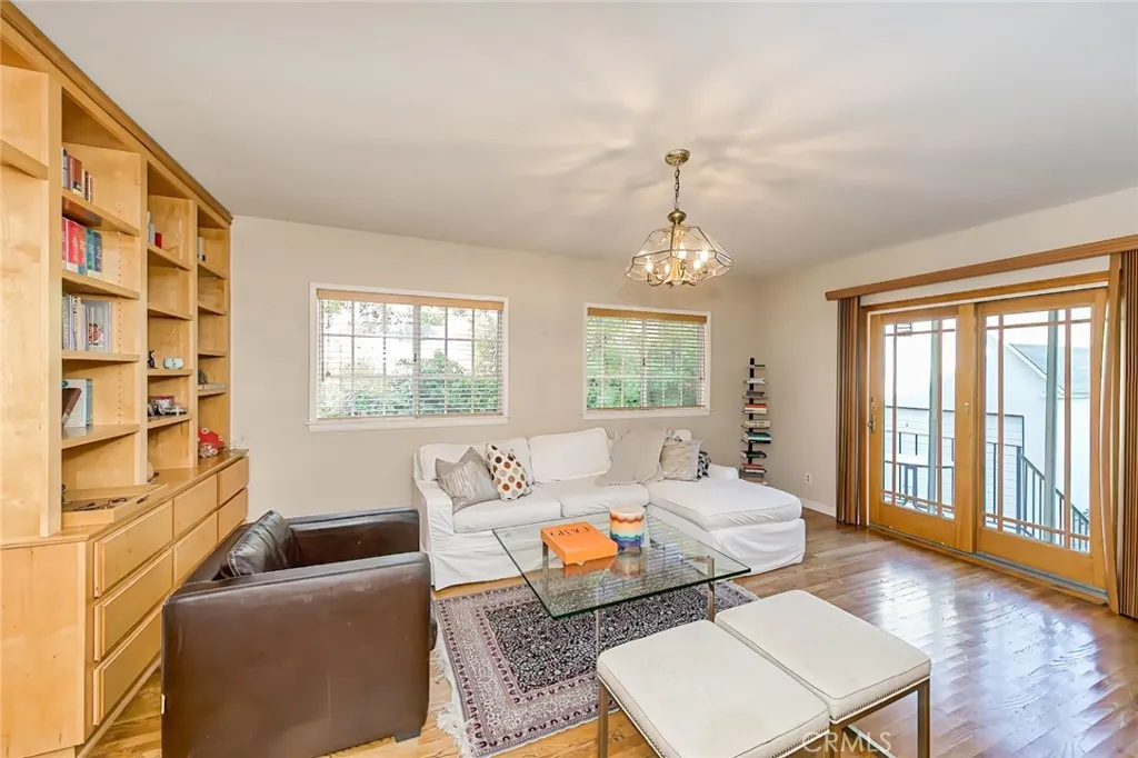 Additional image 8 of 1042 E Tujunga Ave, Burbank, CA 91501