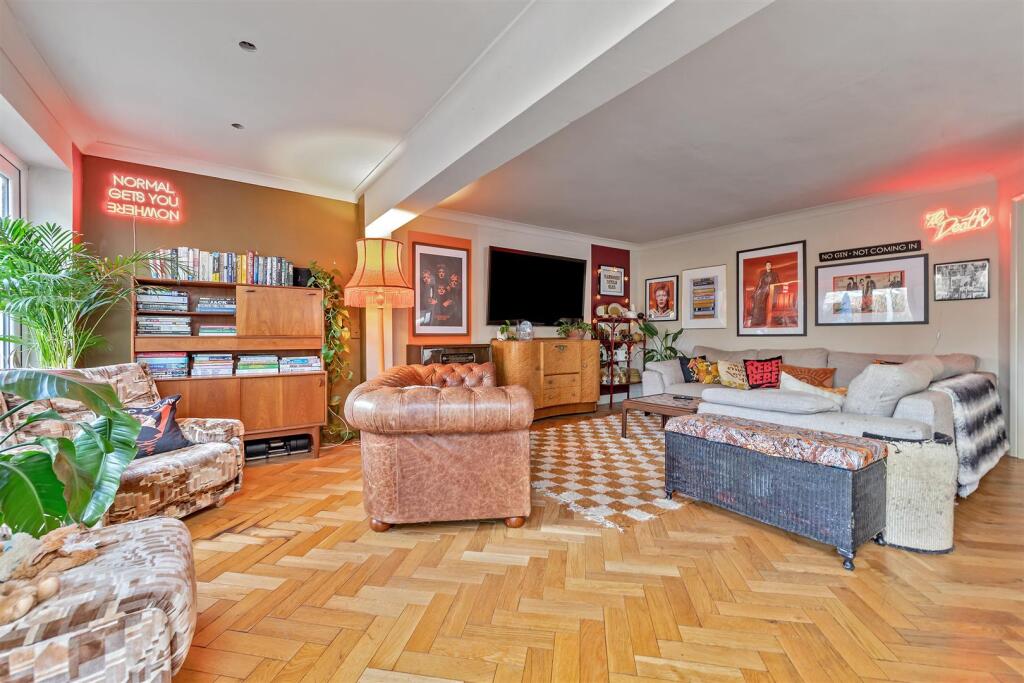 Additional image 9 of Colney Heath Lane, St. Albans