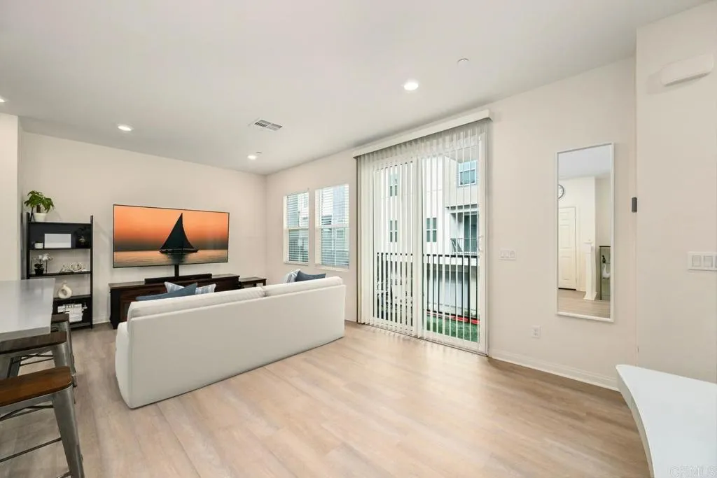 Additional image 5 of 354 Fitzpatrick Road Unit 104, San Marcos, CA 92069