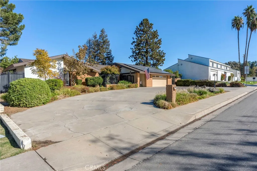 Additional image 6 of 3010 Panorama Dr, Bakersfield, CA 93306