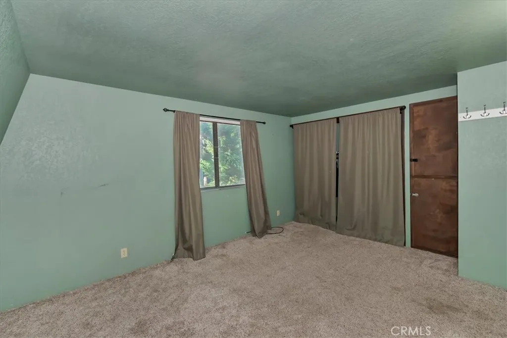Additional image 14 of 172 Vista Ln, Sugarloaf, CA 92386