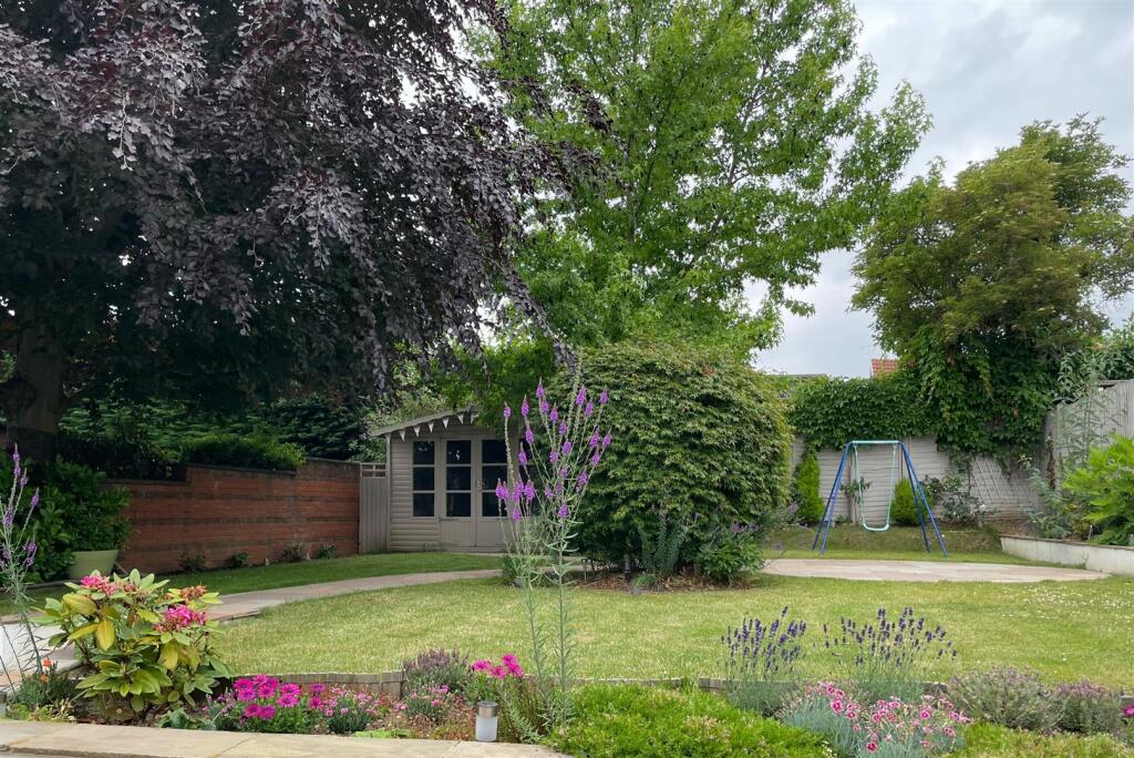 Additional image 4 of Butt Field View, St. Albans