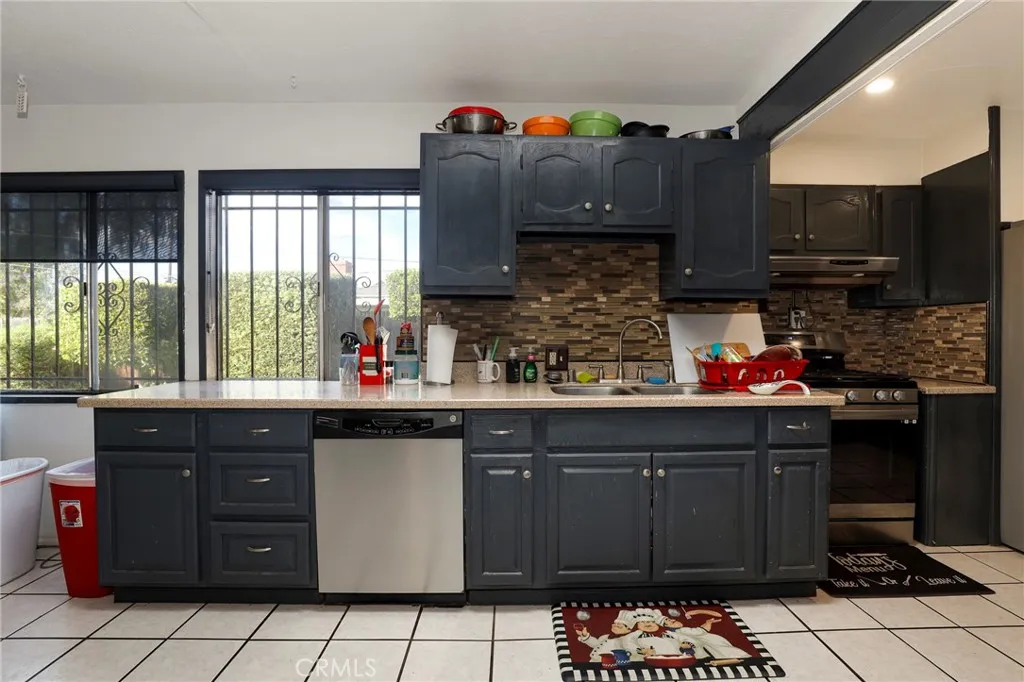 Additional image 46 of 12623 S Slater Ave, Compton, CA 90222