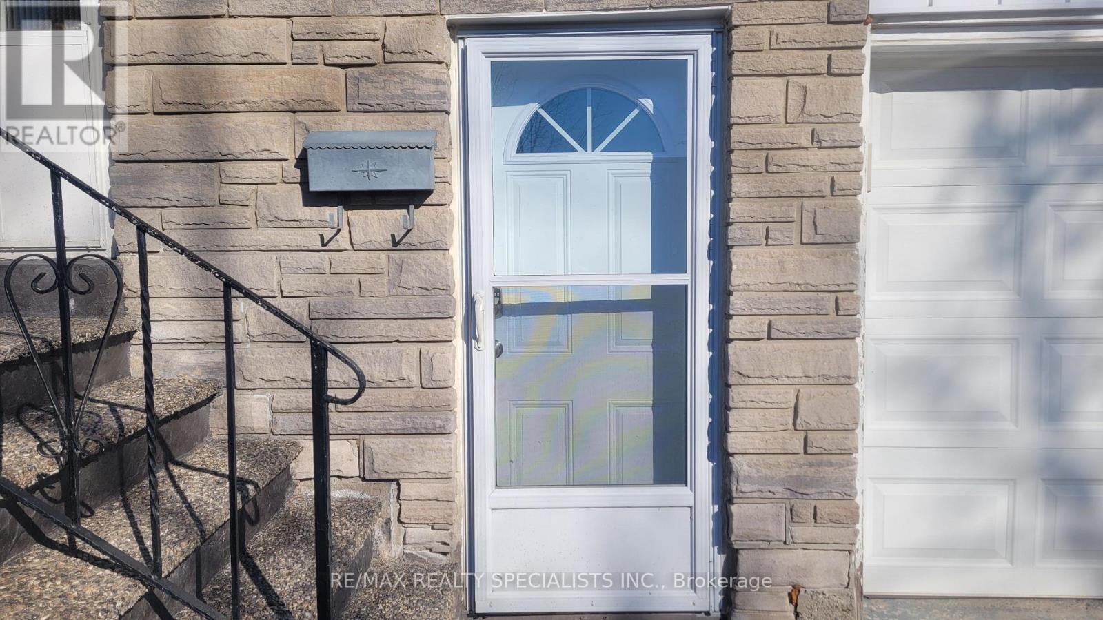 Property image for #LOWER - 3379 STRABANE DRIVE|Mississauga (Erindale), Ontario L5C1W9