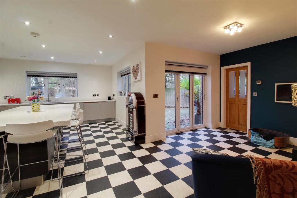 Additional image 22 of Peplins Way, Brookmans Park