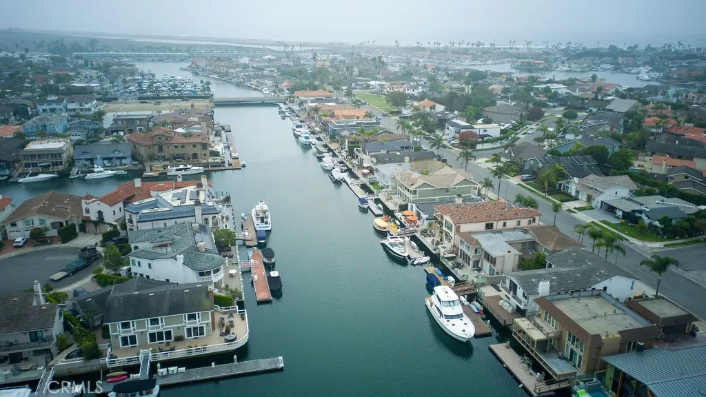 Additional image 87 of 16712 Baruna Ln, Huntington Beach, CA 92649