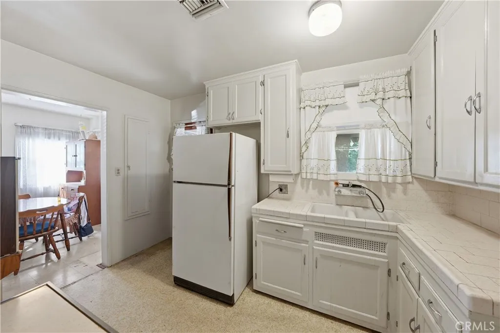 Additional image 45 of 419 Stanford Rd, Burbank, CA 91504