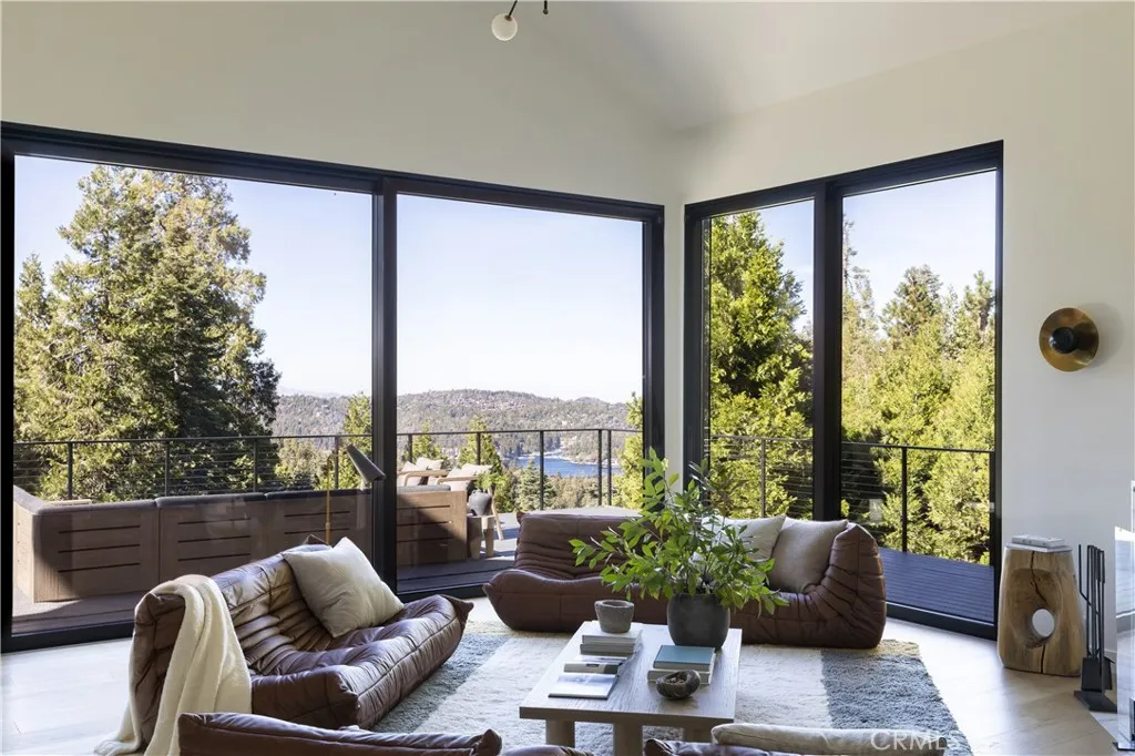 Additional image 48 of 654 S Cumberland Dr, Lake Arrowhead, CA 92352