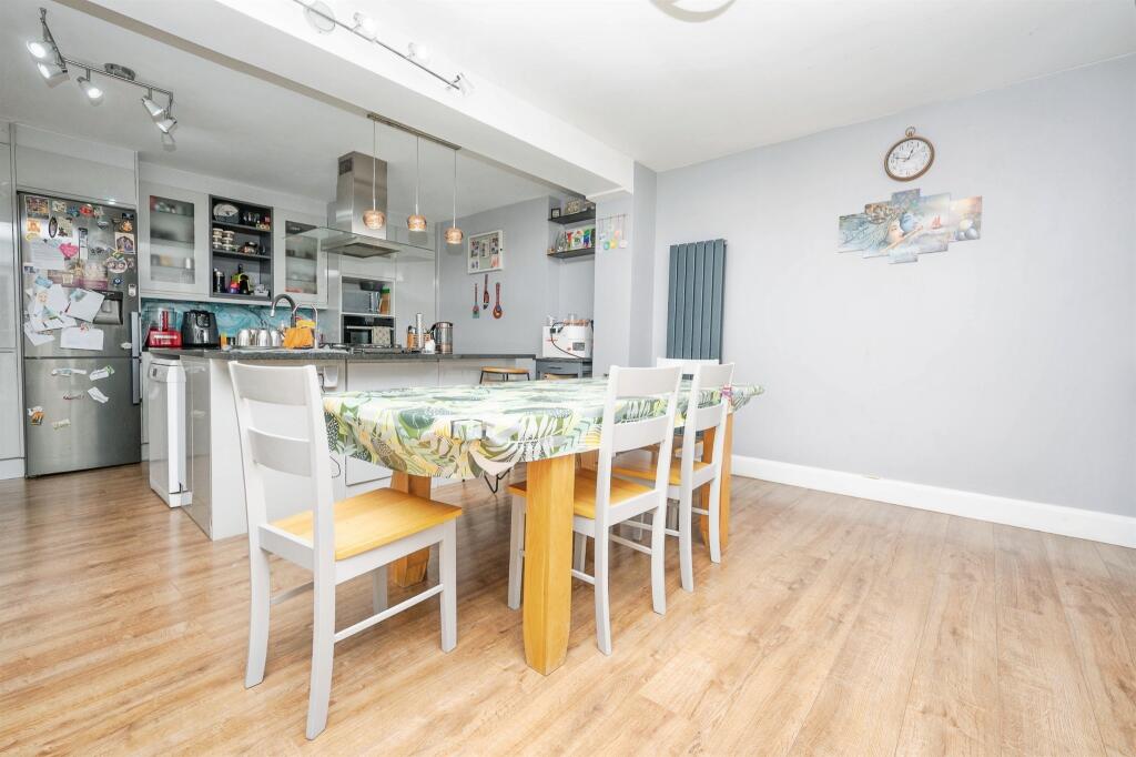 Additional image 5 of Springfields, Welwyn Garden City