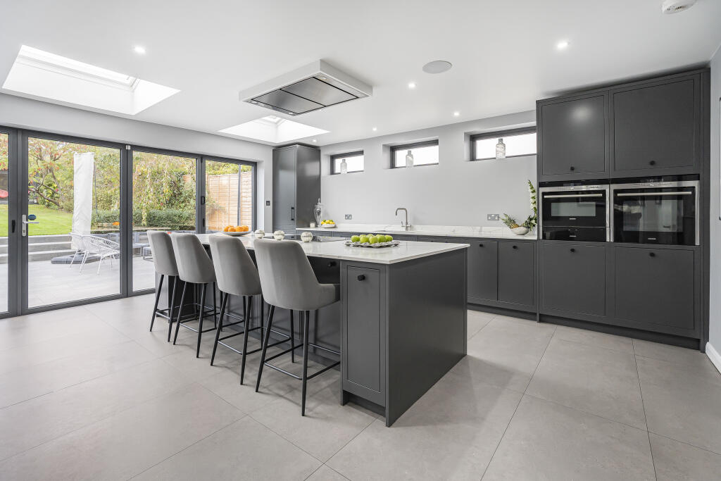 Additional image 37 of Charmouth Road, St. Albans, Hertfordshire, AL1