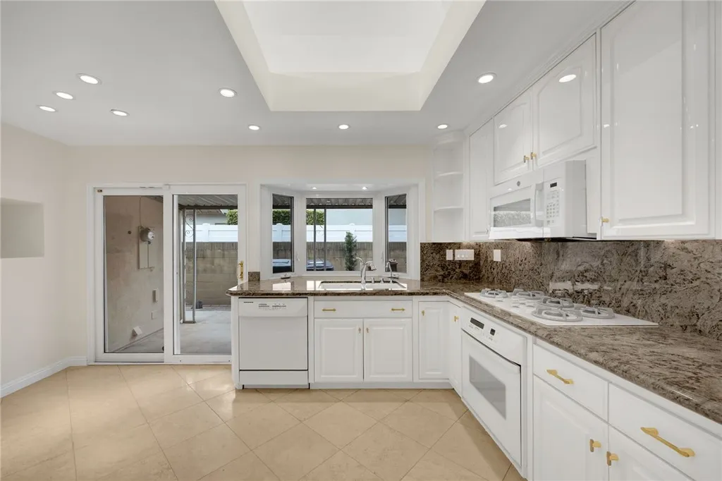 Additional image 9 of 485 Castlegate Ln, Brea, CA 92821