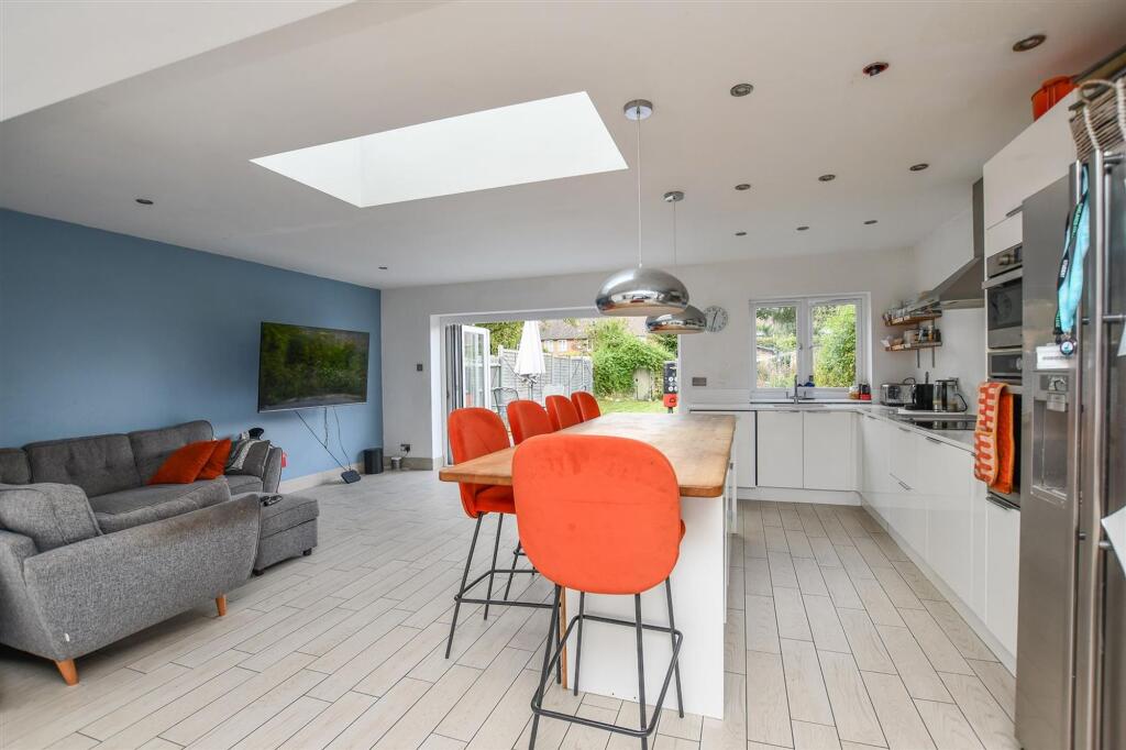 Additional image 12 of Collyer Road, London Colney, AL2