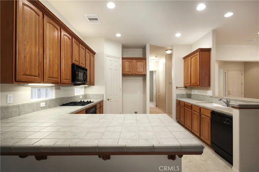 Additional image 43 of 10014 Brigadoon Rose St, Bakersfield, CA 93311