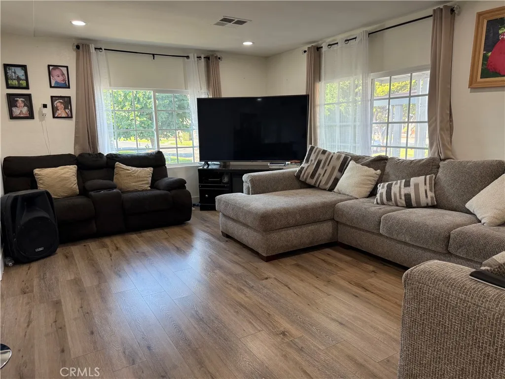 Additional image 10 of 227 Palos Verdes Drive, Santa Ana, CA 92704