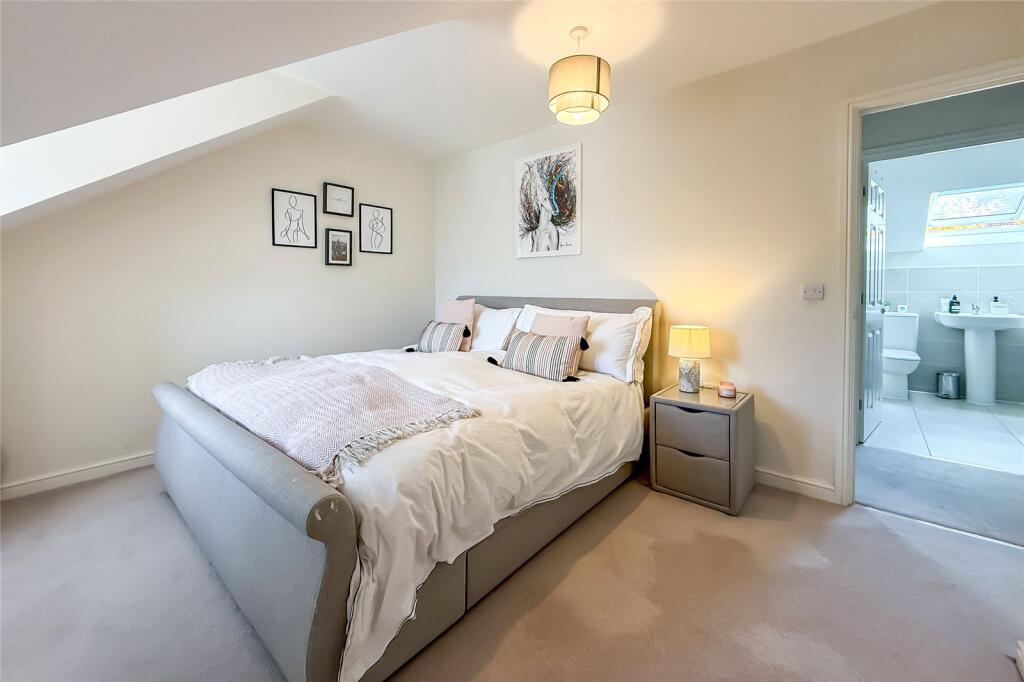 Additional image 21 of Neville Close, St. Albans, Hertfordshire, AL3